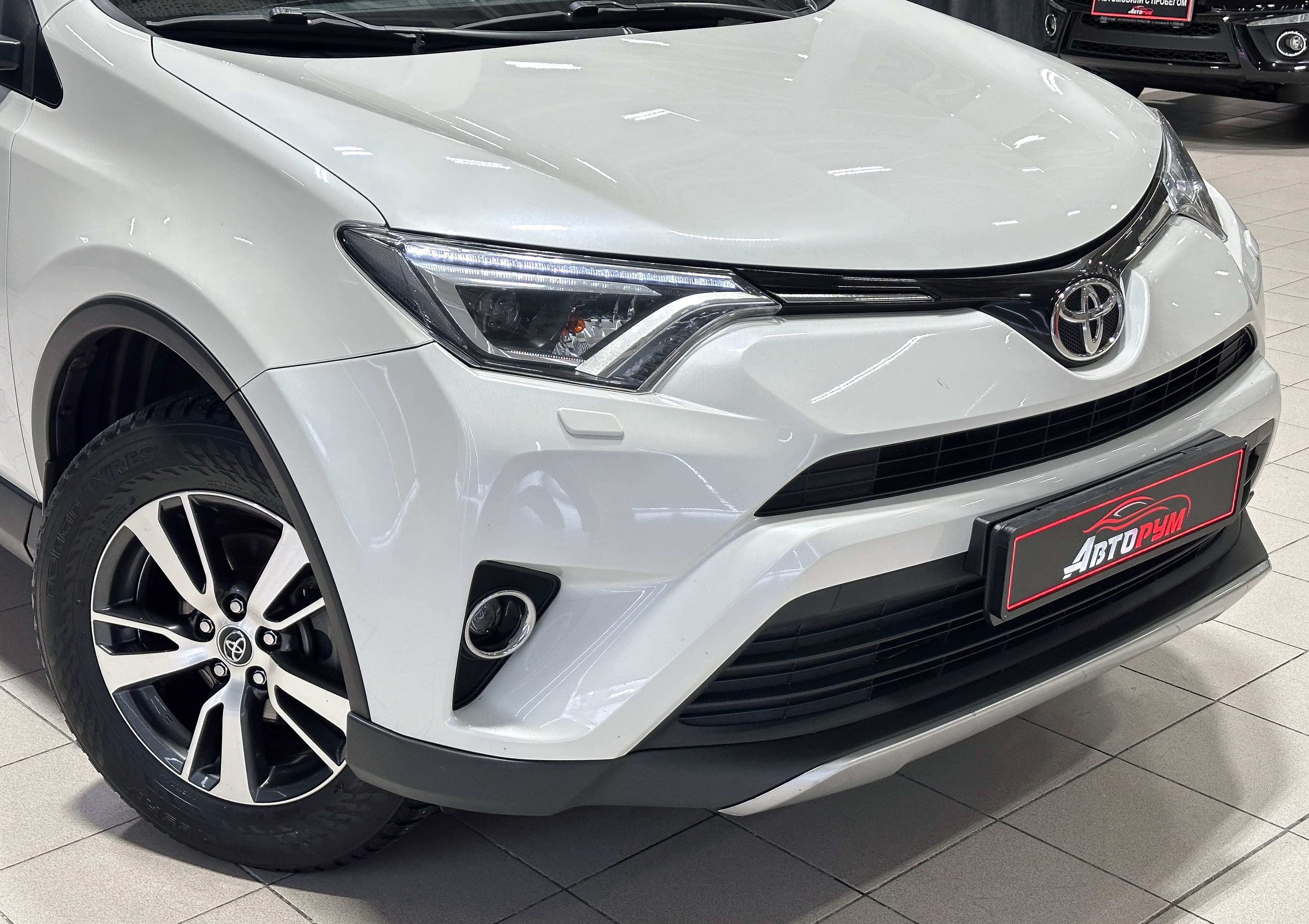 Toyota RAV4 - 5